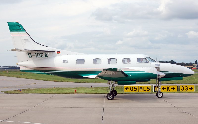 24.08.08 Besuchte uns die Swearingen SA-226T(B) Merlin IIIB
so kurz hab ich die bisher noch nicht gesehen, sieht irgendwie komisch aus.