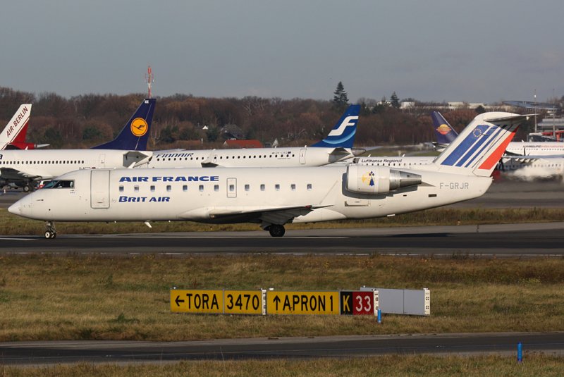 24.11.08 Anstelle der EMB170-100LR schickte AF auf ihrem Lyon kurs einen CRJ 100ER vorbei.