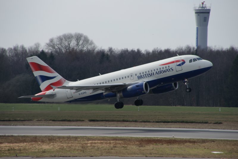 A319 von British Airways beim Start in Richtung London
