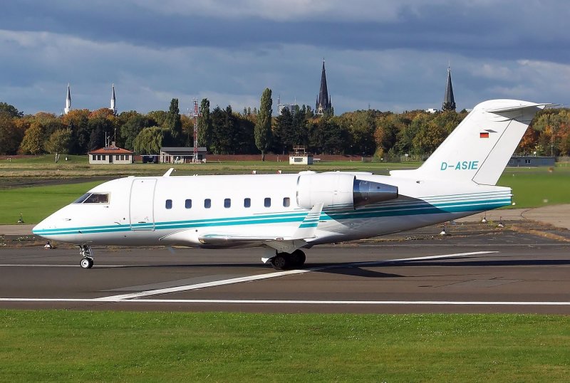 Aero-Dienst (Siemens) Canadair Challenger 604 D-ASIE THF 12.10.07