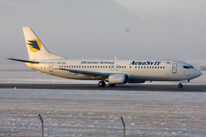 Aerosvit, UR-VVJ, Boeing, B737-448, 10.01.2009, SZG, Salzburg, Austria