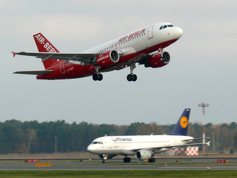 Air Berlin 319 D-ABGF Berlin TXL 19.04.2008