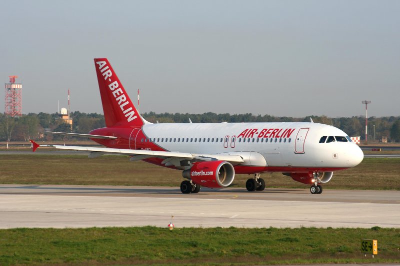Air Berlin A 319-112 D-ABGI am 27.04.2008 auf dem Flughafen Berlin-Tegel