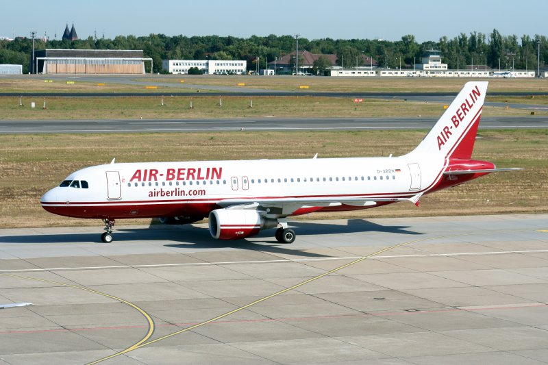 Air Berlin A 320-214 D-ABDN auf dem Flughafen Berlin-Tegel am 24.08.2009