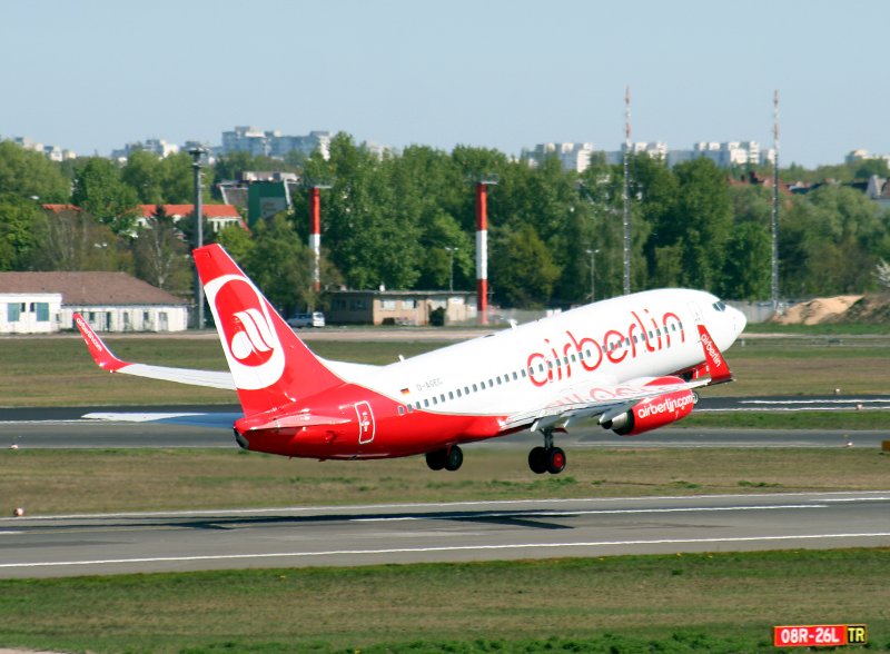 Air Berlin B 737-76J D-AGEC beim Start in Berlin-Tegel am 19.04.2009