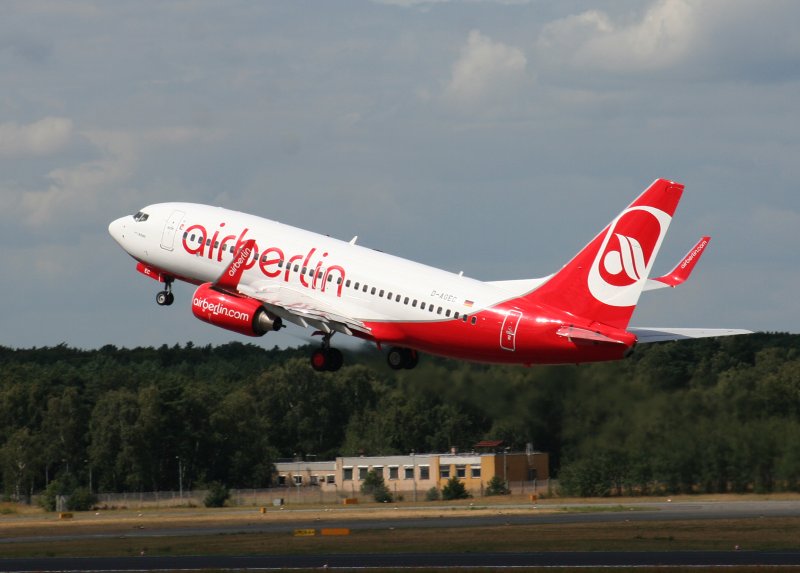 Air Berlin B 737-76J(WL) D-AGEC beim Start in Berlin-Tegel am 14.08.2009