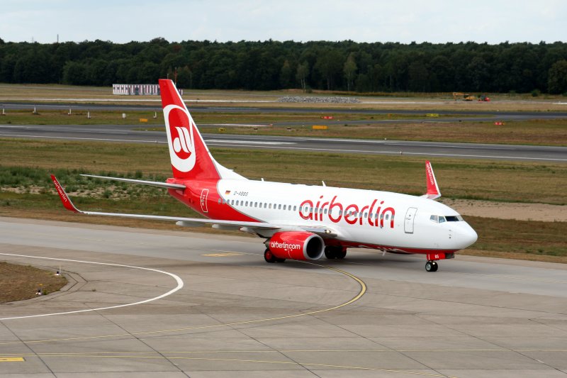 Air Berlin B 737-76N(WL) D-ABBS bei der Ankunft auf dem Flughafen Berlin-Tegel am 14.08.2009