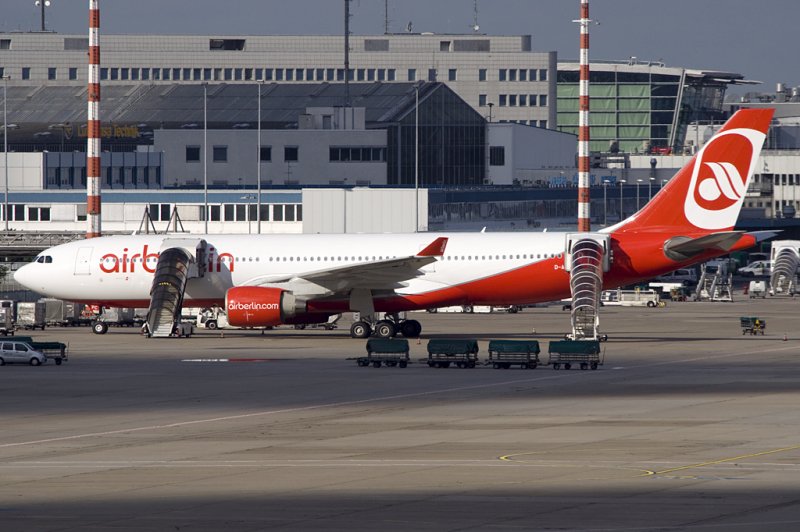 Air Berlin, D-ALPC, Airbus, A330-223, 07.06.2009, DUS, Dsseldorf, Germany 


