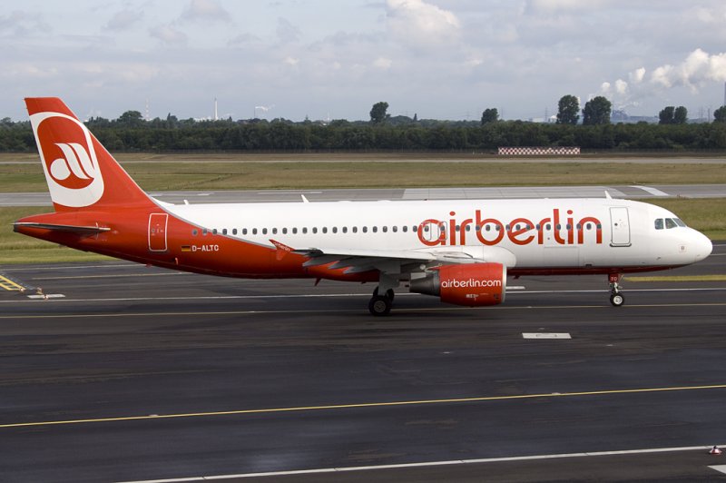 Air Berlin, D-ALTC, Airbus, A320-214, 07.06.2009, DUS, Dsseldorf, Germany 

