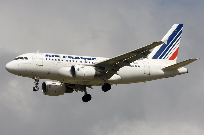 Air France, F-GUGL, Airbus, A318-111, 29.03.2009, CDG, Paris-Charles de Gaulle, France


