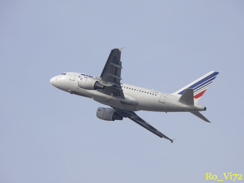 Air France; F-GUGN. Flughafen Dsseldorf. 15.02.2009.