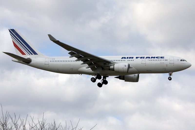 Air France, F-GZCE, Airbus, A330-203, 29.03.2009, CDG, Paris-Charles de Gaulle, France

