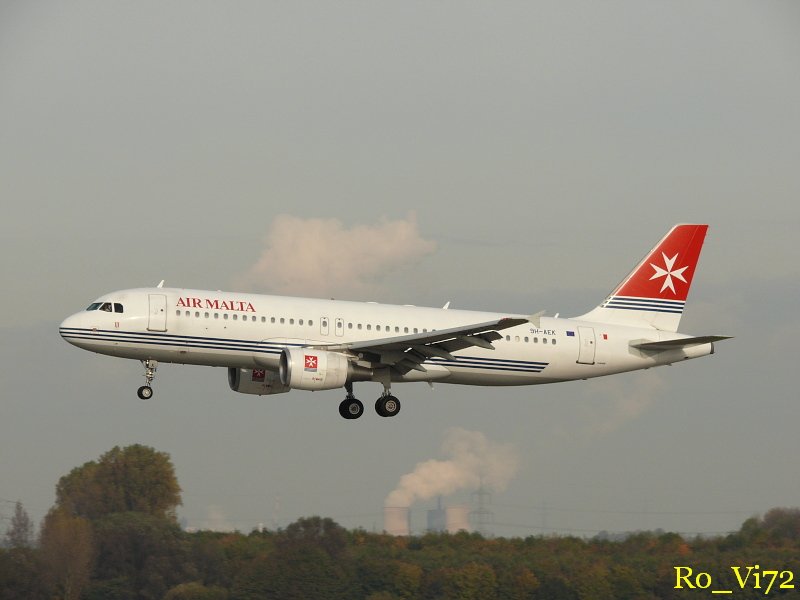 Air Malta; 9H-AEK. Flughafen Dsseldorf. 19.10.2008.