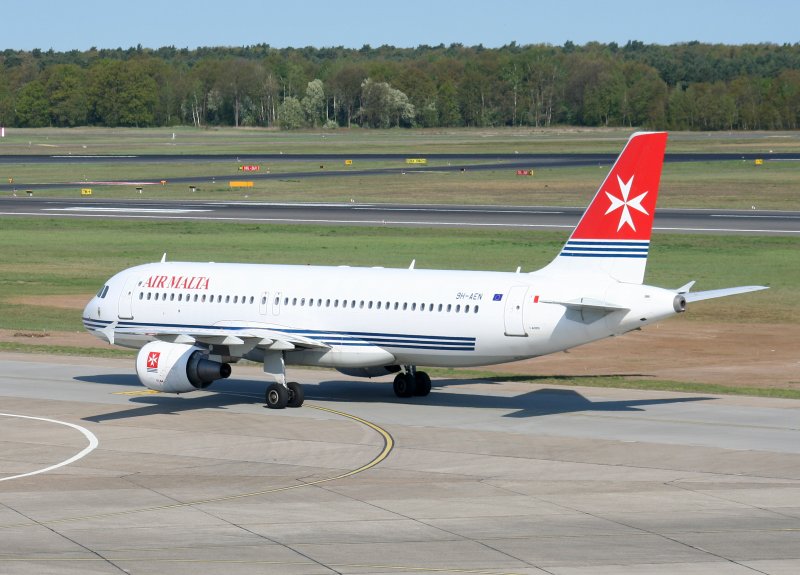Air Malta A 320-214 9H-AEN am 19.04.2009 auf dem Flughafen Berlin-Tegel