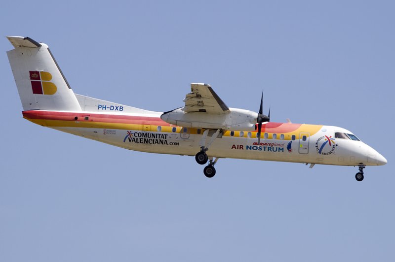 Air Nostrum, PH-DXB, deHavilland, DHC-8-315, 21.06.2009, BCN, Barcelona, Spain 

