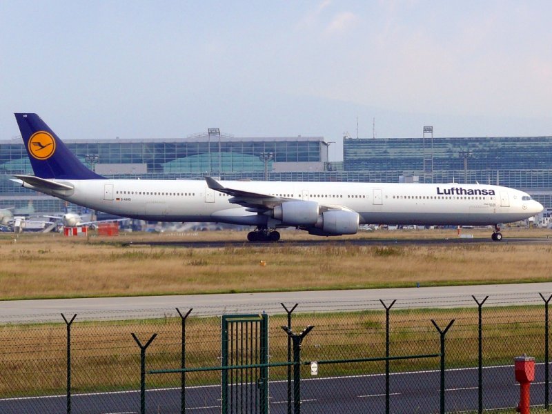 Airbus A340-642 der Lufthansa in Frankfurt am 9.8.2008