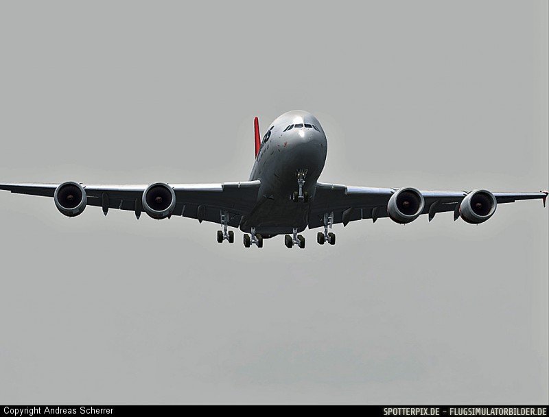 Airbus A380 im Landeanflug der Qantas