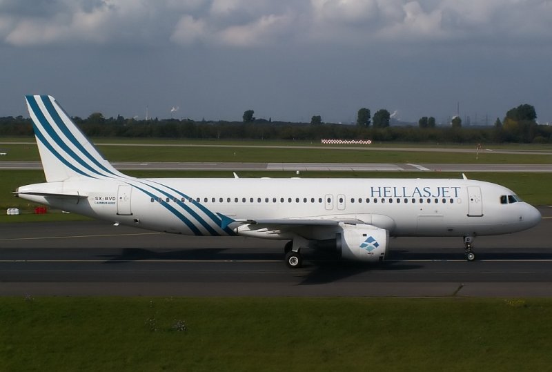 Anstelle der blichen Olympic Boeing 737 flog am 30.09.07 dieser Airbus A320 von Hellas Jet nach Athen. Die Registrierung ist SX-BVD.