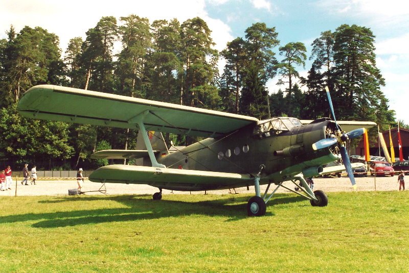 Antonow 2 auf dem Flugplatz in Winzeln