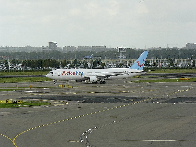 Arkefly (TUI) PH-AH? Boeing 767-383ER fotografiert in Amsterdam Schiphol 20-07-2008.