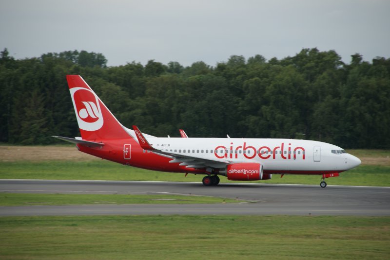 B737-700 der airberlin (D-ABLB) beim Start