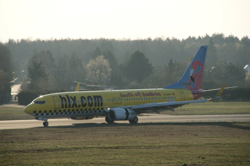 B737-700 der Tui-Fly nach der Landung aus Las Palmas
