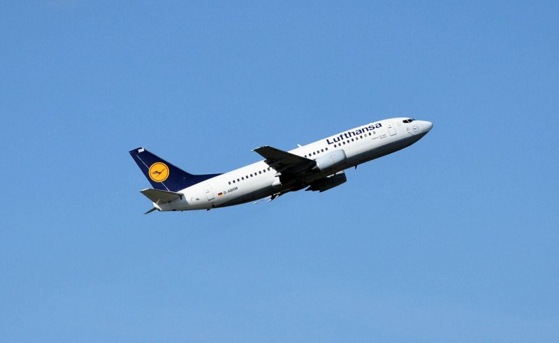 Boeing 737-300 der Lufthansa - D-ABXM - kurz nach dem Start in Dsseldorf am 09.10.2009
