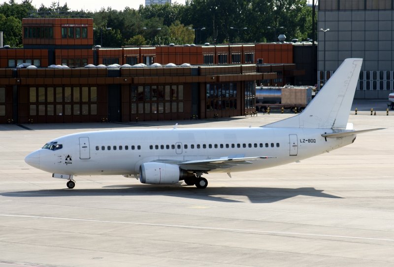 Bulgaria Air B 737-522 LZ-BOQ am 14.08.2009 auf dem Flughafen Berlin-Tegel