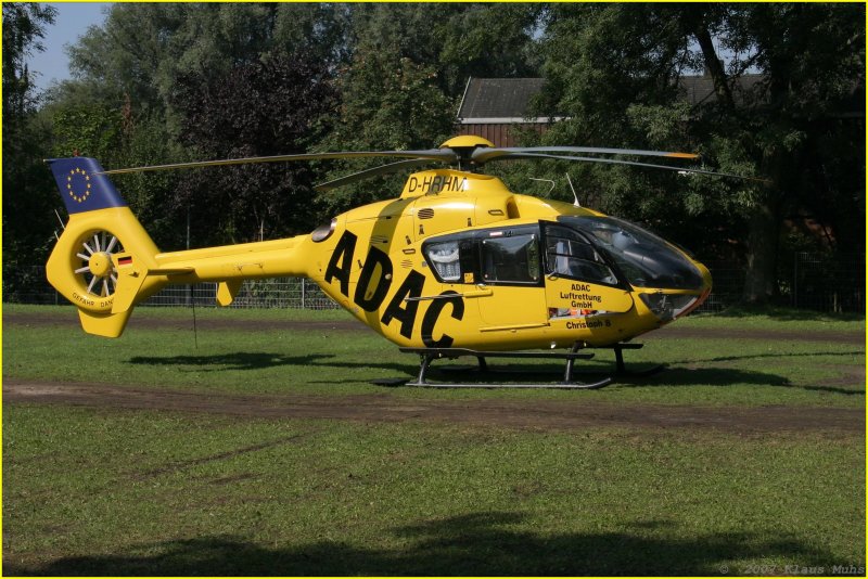 Christoph 8 wartet auf Rckkehr des Notarztes, dessen Hilfe in der Stadt bentigt wurde.  Wanne-Eickel 12.08.2007