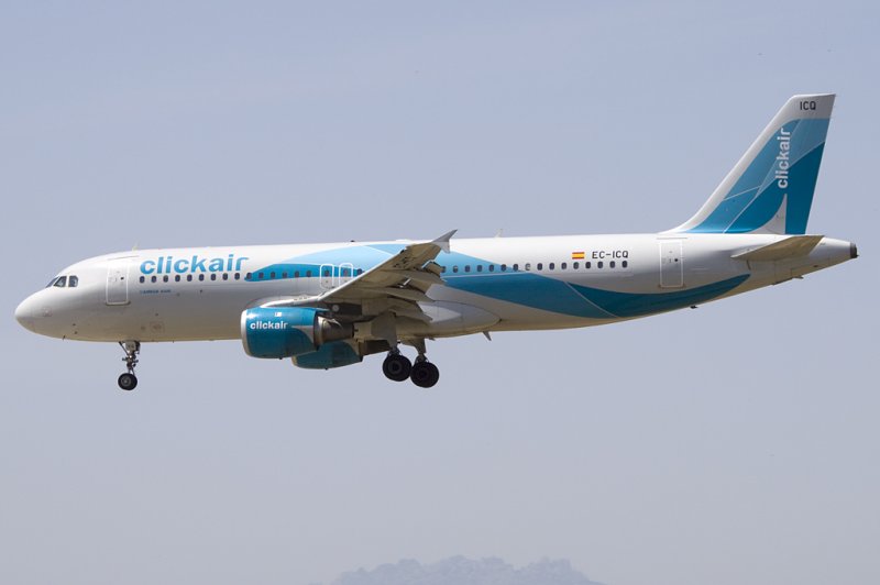 Clickair, EC-ICQ, Airbus, A320-211, 13.06.2009, BCN, Barcelona, Spain 

