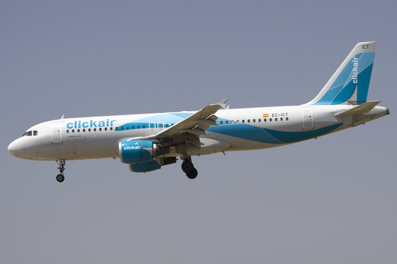 Clickair, EC-ICT, Airbus, A320-211, 13.06.2009, BCN, Barcelona, Spain 

