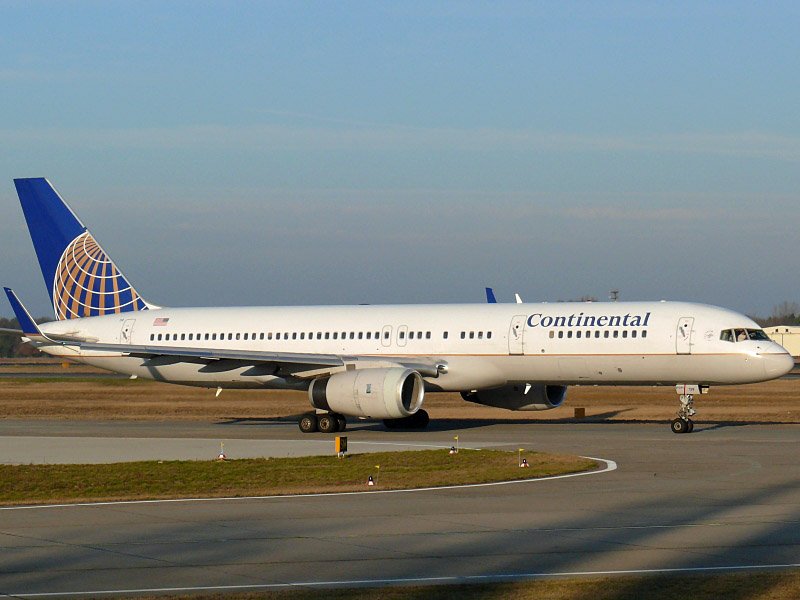 Continental 752wl N18119 29.12.2007 Berlin TXL