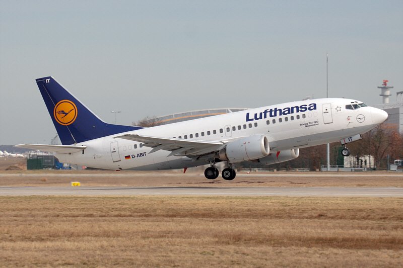 D-ABIT, B737-530, Frankfurt EDDF/FRA, 18.03.09, Lufthansa B737-530 taking off from RW18W, (EOS50D + Sigma 50-500)