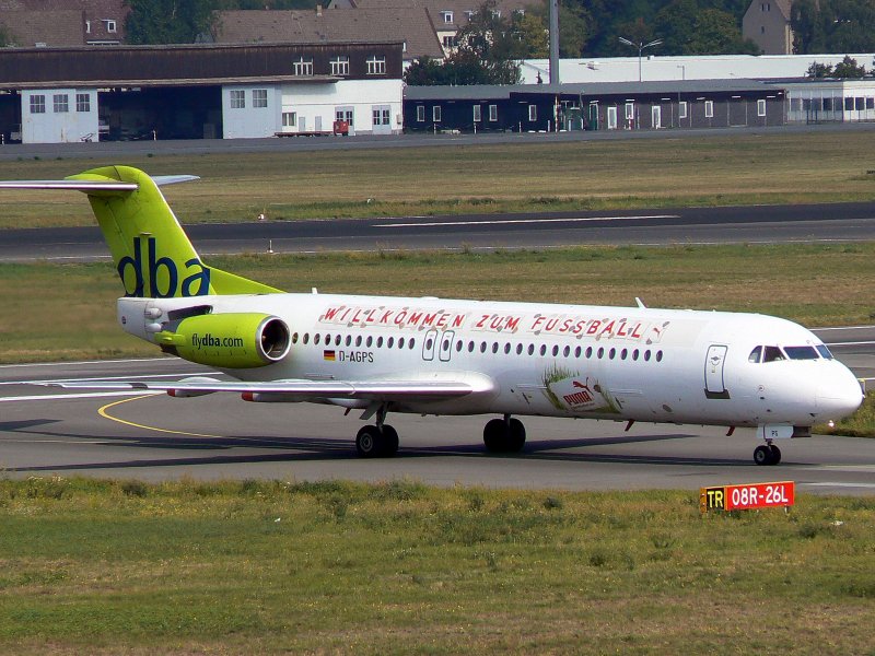 DBA Fokker 100 D-AGPS in Sonderbemalung zur Fuball-WM am 16.09.2006 auf dem Flughafen Berlin-Tegel