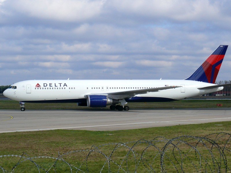 Delta 763 N1605  Berlin TXL 19.04.2008
