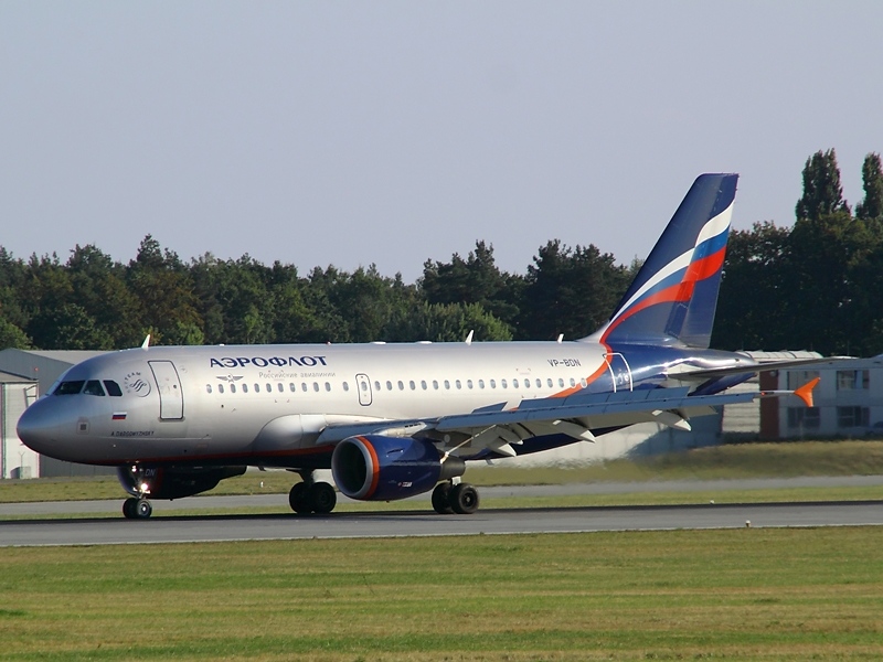 Der A319 VP-BWN von Aeroflot ist am 18.9.2009 als Flug SU 103 aus Moskau in Dresden gelandet.