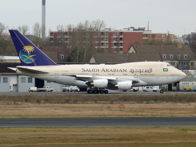 Der Knig von Saudiarabien verlt Berlin am 09.11.2007 - hier abgebildet die B 747SP HZ-HM1B