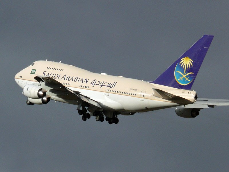 Der Knig von Saudiarabien verlt Berlin am 09.11.2007 - hier abgebildet die B 747SP HZ-HM1B