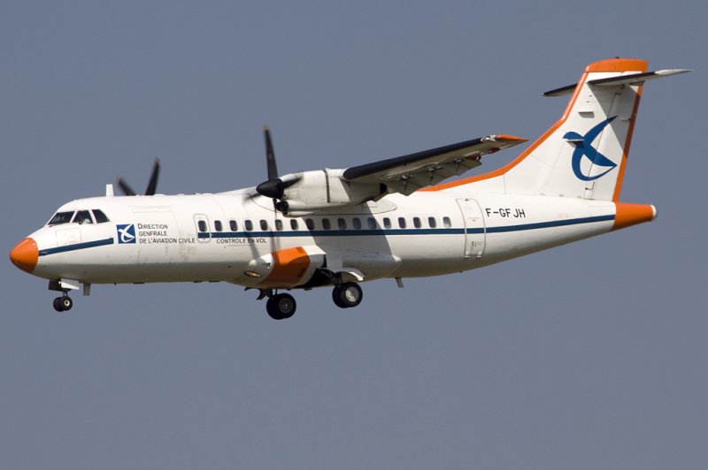DGAC, F-GFJH, Aerospatiale, ATR 42-300, 17.06.2009, TLS, Toulouse, France

