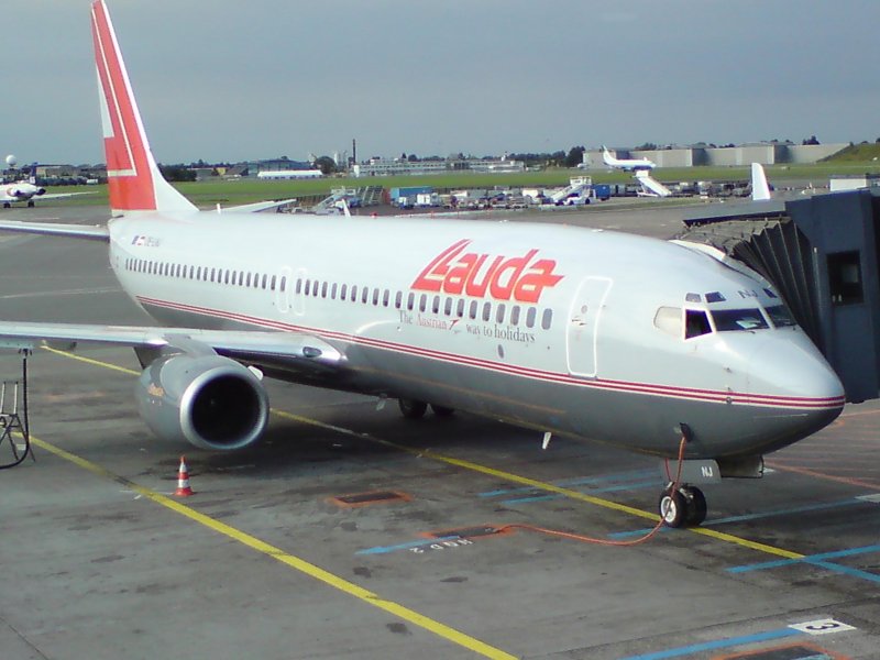 Die 737-800 der Lauda Air Namens Falco in Kopenhagen nach Wien am 18.August