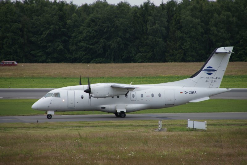 Dornier 328 der Cirrus Airlines, welche aus Kopenhagen gekommen ist