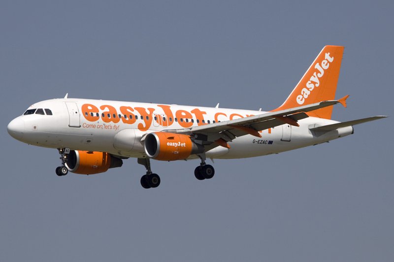 Easy Jet, G-EZAC, Airbus, A319-111, 17.06.2009, TLS, Toulouse, France 

