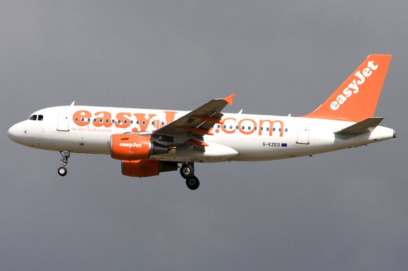 Easy Jet, G-EZEO, Airbus, A319-111, 29.03.2009, CDG, Paris-Charles de Gaulle, France

