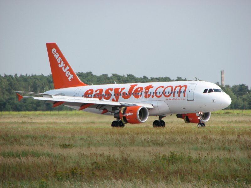 EasyJet Airline
Airbus A319-111
G-EZII