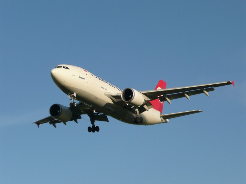 Ein Airbus A 310-300 von Turkish Cargo im Anflug auf Zrich-Kloten (7.8.08).