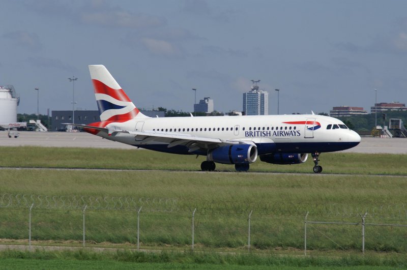 Ein Airbus A-319-131 der British Airways mit der Kennung G-EUOF aufgenommen am 30.05.09 am Stuttgarter Flughafen.