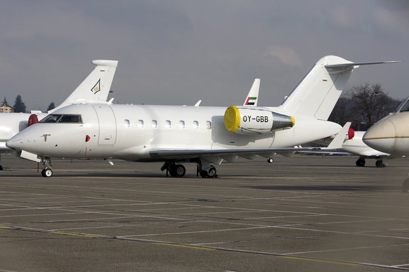 Execujet, OY-GBB, Bombardier, CL 600-2B16 Challenger, 14.02.2009, GVA, Geneve, Switzerland


