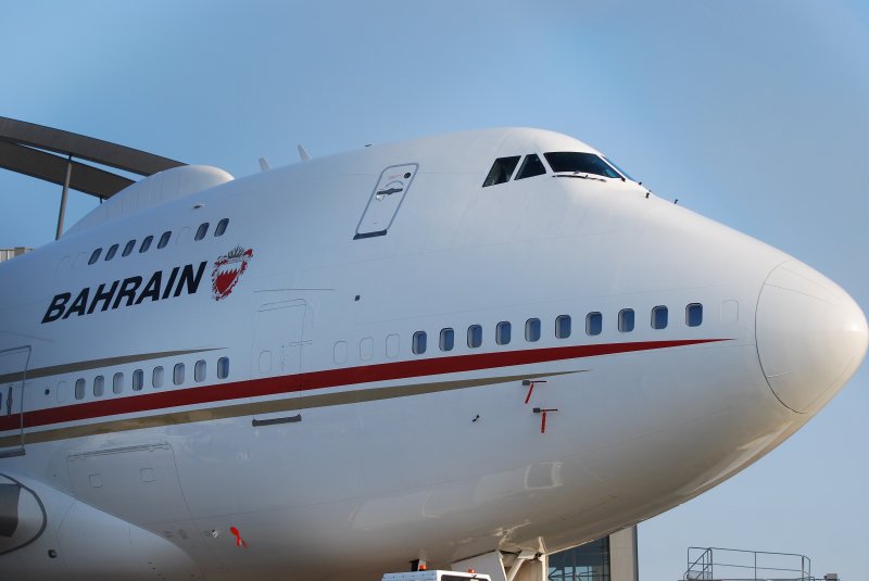 Frontaufnahme einer Boeing 747SP aus Bahrain am 21.03.09 in Hamburg Fuhlsbttel.