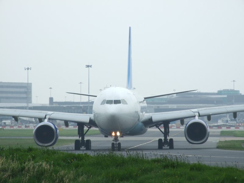 G-OJMB in Manchester