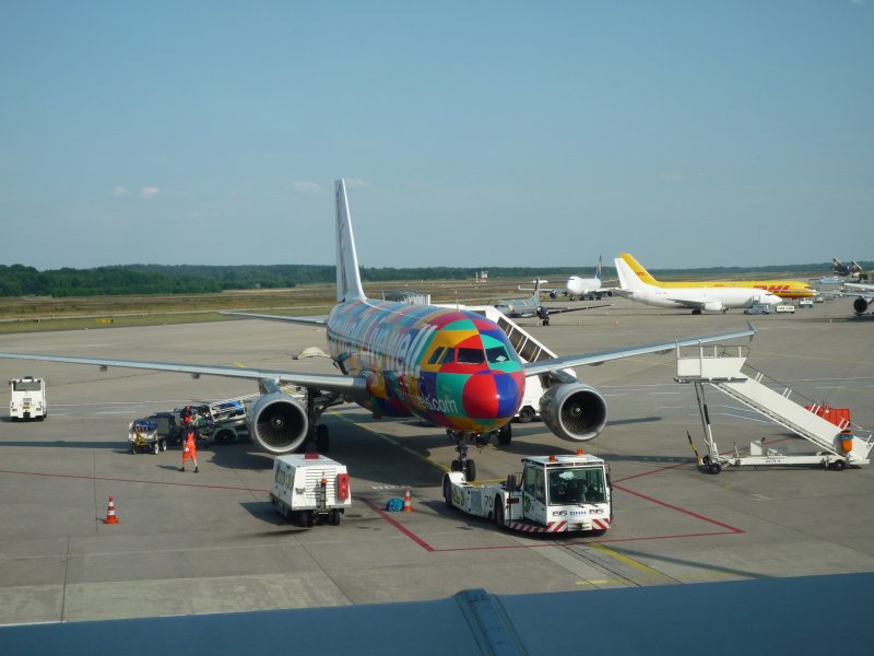 Germanwings A319-112 D-AKNF bereit zum Einladen der Passagiere.